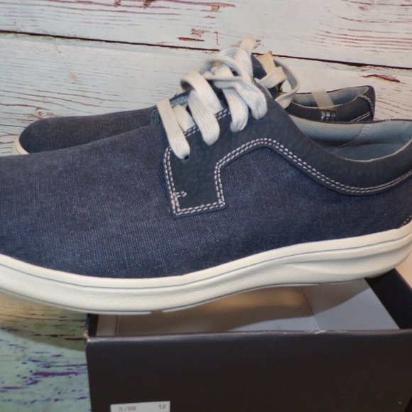 NEW Men\'s ROCKPORT Beckwith 4 Eye Plain Toe Sneaker 9.5 W CI4518 NEW IN BOX!!